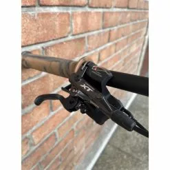 Vélo BIKELIFE Collective C100 Pro Noir Tan 2022 - Vélo Complet Haut de Gamme -France Accessoires Vélo Soldes Boutique custom collective c100 pro noir tan 2022 10