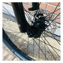 Vélo Bikelife C100 Gris Béton 2022 - Collective | Vélo Urbain Élégant et Performant 34 Vélo Bikelife C100 Gris Béton 2022 - Collective | Vélo Urbain Élégant et Performant -France Accessoires Vélo Soldes Boutique custom collective x bikelife c100 gris beton 2022 12