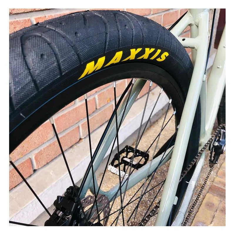 Vélo Bikelife C100 Gris Béton 2022 - Collective | Vélo Urbain Élégant et Performant 20 Vélo Bikelife C100 Gris Béton 2022 - Collective | Vélo Urbain Élégant et Performant – Image 18