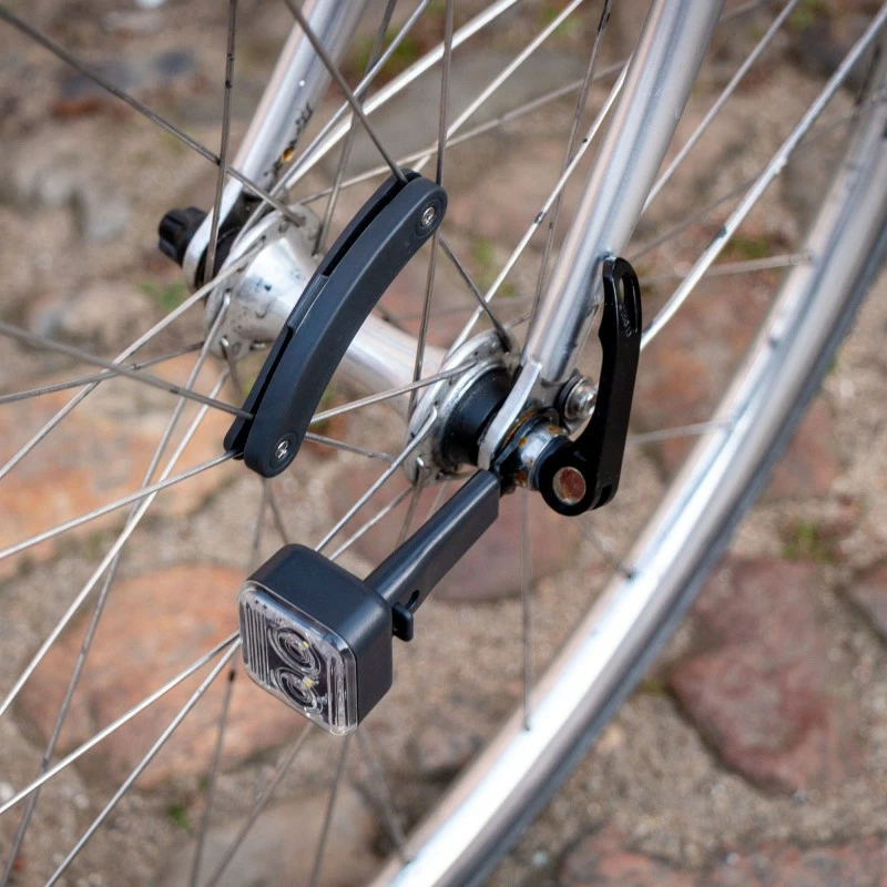 Lumières REELIGHT AMS LIGHT - Éclairage Urbain Sécurisé pour Vélo 7 Lumières REELIGHT AMS LIGHT - Éclairage Urbain Sécurisé pour Vélo – Image 5