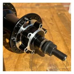 Moyeu COLLECTIVE C2 Arrière Noir - Roue Arrière BMX - Compatible Freeco -France Accessoires Vélo Soldes Boutique moyeu collective c2 arriere noir 4