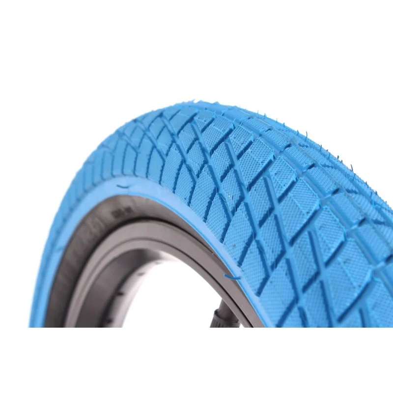 Pneu Kenda 18x2.25 Bleu - Pneu BMX Haute Performance pour Toutes Conditions 5 Pneu Kenda 18x2.25 Bleu - Pneu BMX Haute Performance pour Toutes Conditions – Image 3