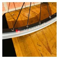 Roue Arrière Custom Bikelife X Collective 29 Pouces à Disque Noire - Wheeling Bike | Roue Vélo BIKELIFE -France Accessoires Vélo Soldes Boutique roue arriere custom bikelife x collective 29 pouces a disk noire wheeling bike 9