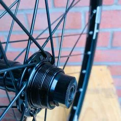Roue Arrière Custom HALO X BLB 28-29 Pouces Noire - Fixie Freestyle | Roue Complète pour Vélo Fixie -France Accessoires Vélo Soldes Boutique roue arriere custom halo x blb 28 29 pouces noire fixie freestyle 8