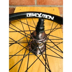 Roue Custom KHE X Demolition 20' Freecoaster Noire - Roue Complète BMX -France Accessoires Vélo Soldes Boutique roue custom khe x demolition 20 freecoaster noire 4