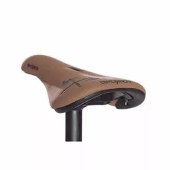 Selle BMX Demolition Axes Slim Marron - Pivotal | Confort et Style pour Votre Vélo -France Accessoires Vélo Soldes Boutique selle demolition axes slim marron pivotal 2