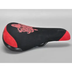 MAFIA BIKES Selle Mafia Bike Medusa Rouge - Selle de Vélo Haut de Gamme pour Bikélife -France Accessoires Vélo Soldes Boutique selle mafia bike medusa rouge 3