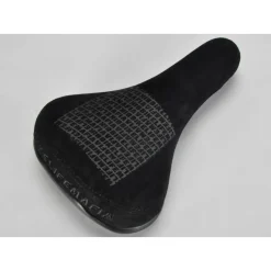 MAFIA BIKES Selle Mafia Bike Patch Noire - Selle de Vélo Élégante et Confortable 10 MAFIA BIKES Selle Mafia Bike Patch Noire - Selle de Vélo Élégante et Confortable -France Accessoires Vélo Soldes Boutique selle mafia bike patch noire 3